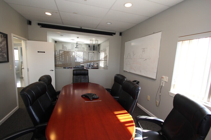 More Photos Of 87 Main St, North Reading Light Manufacturing For Sale