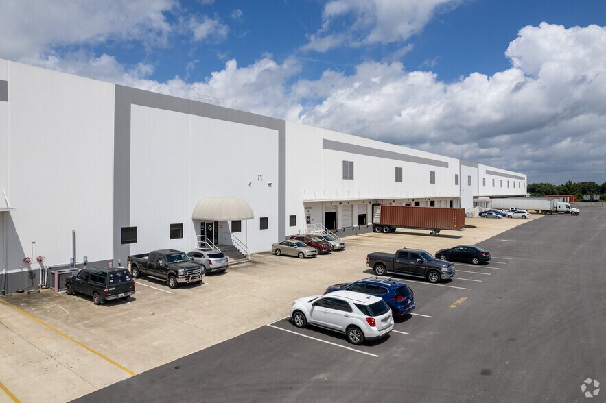 Primary Photo Of 2855 Faye Rd, Jacksonville Warehouse For Lease