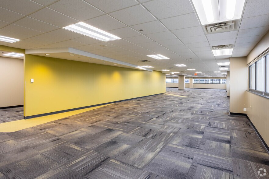 More Photos Of 435 Ford Rd, Saint Louis Park Office For Sale