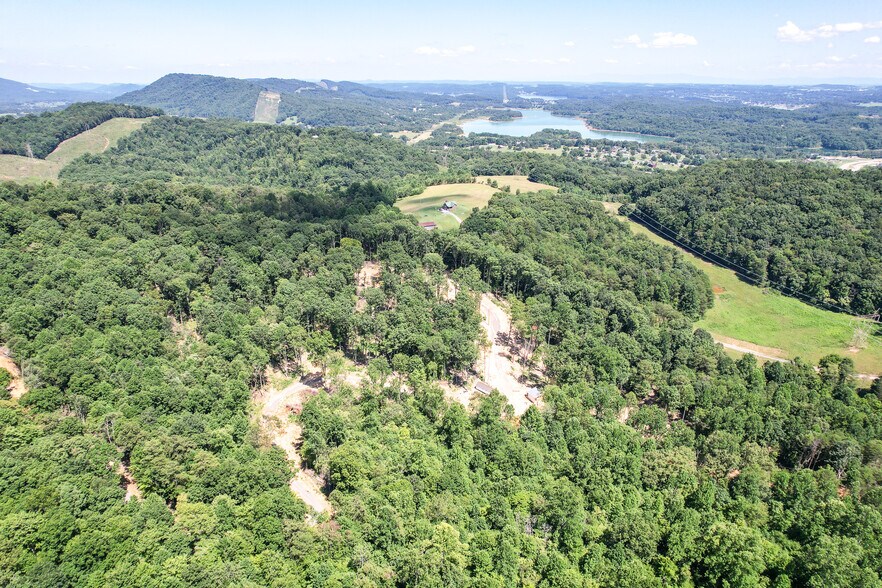 More Photos Of 180 Lakeland Ridge Rd, Bean Station Specialty For Sale