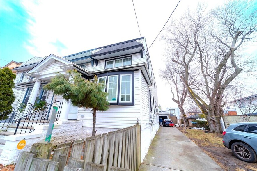 More Photos Of , Glendale Unknown For Sale