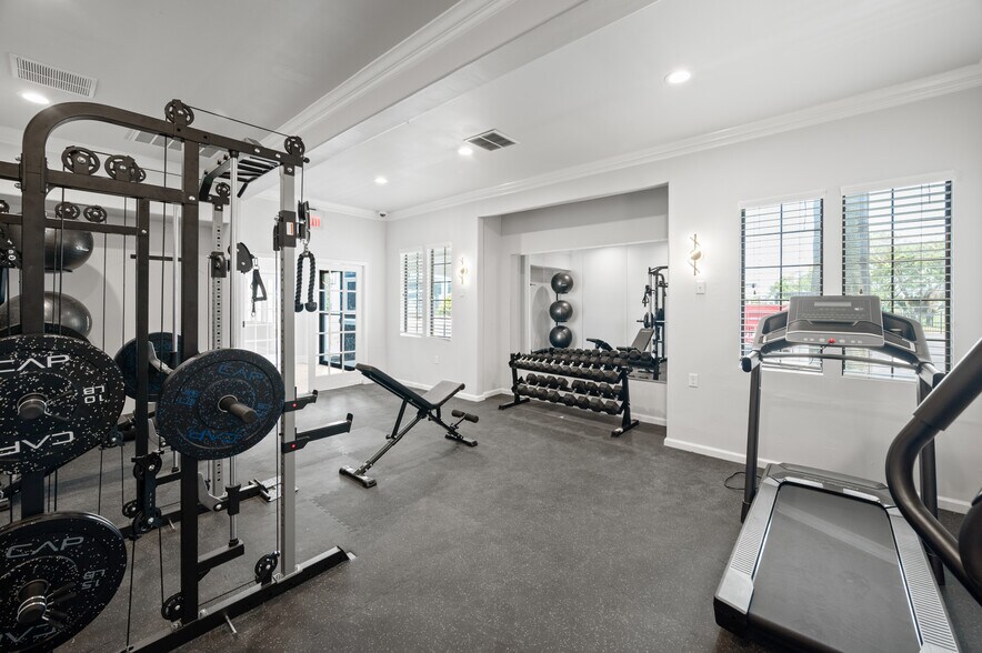 More Photos Of 928 Ferry Rd, Galveston Apartments For Sale