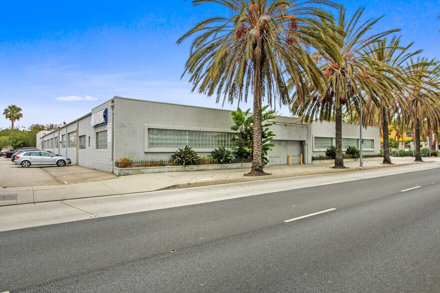 More Photos Of 1723 Cloverfield Blvd, Santa Monica Warehouse For Lease