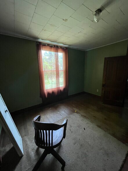 More Photos Of 61961 Dysart Woods Rd, Belmont Specialty For Sale