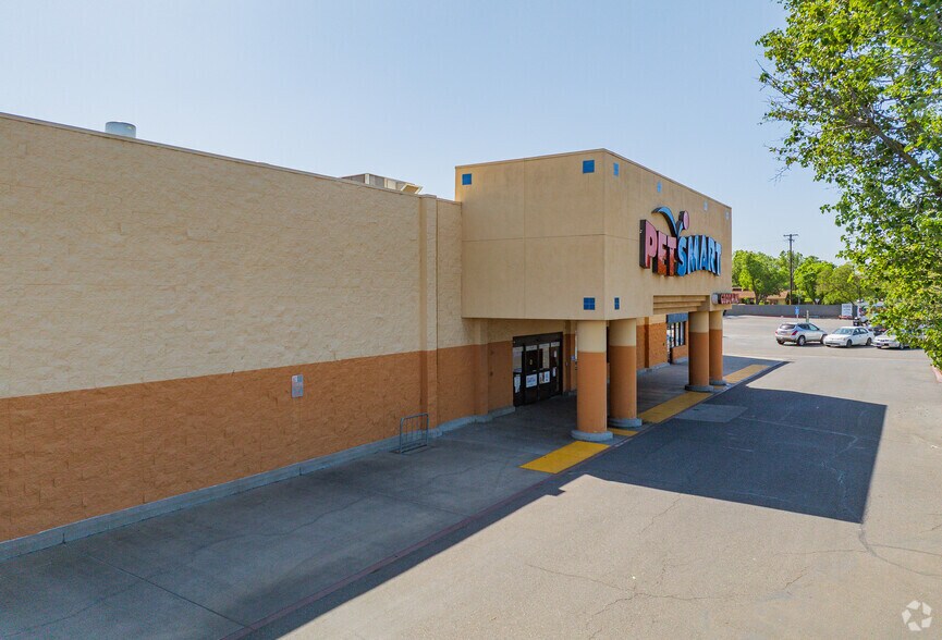 More Photos Of 2100 McHenry Ave, Modesto Freestanding For Sale