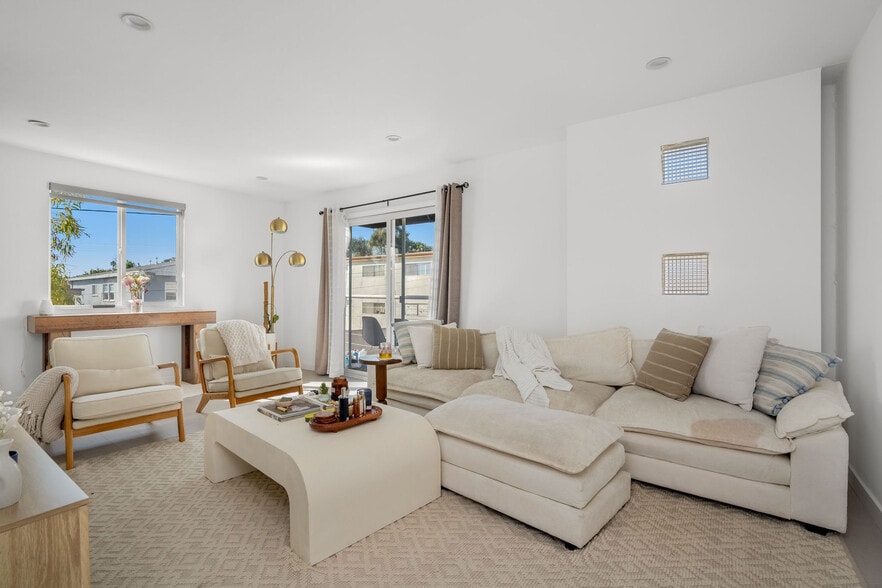 More Photos Of 712 Pacific St, Santa Monica Apartments For Sale