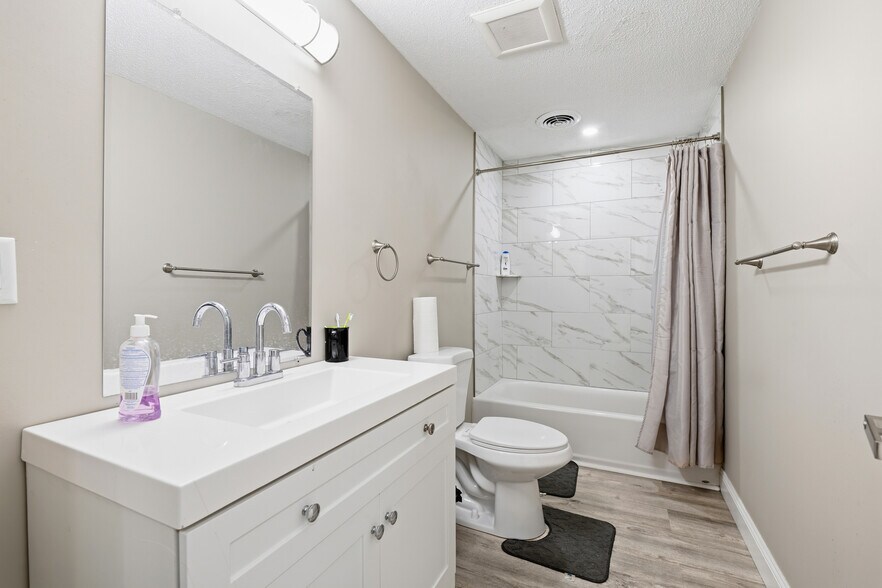 More Photos Of 47 Chelmsford St, Chelmsford Storefront Retail Residential For Sale