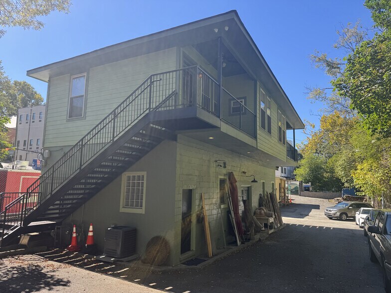 More Photos Of 732 Monroe Dr, Atlanta Storefront For Lease