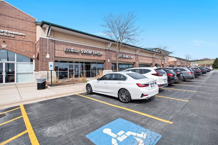 More Photos Of 2241 Willow Rd, Glenview Storefront For Sale