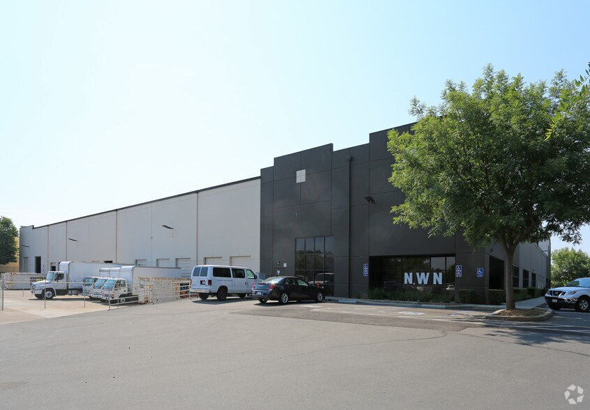 Primary Photo Of 3735 Bradview Dr, Sacramento Warehouse For Lease