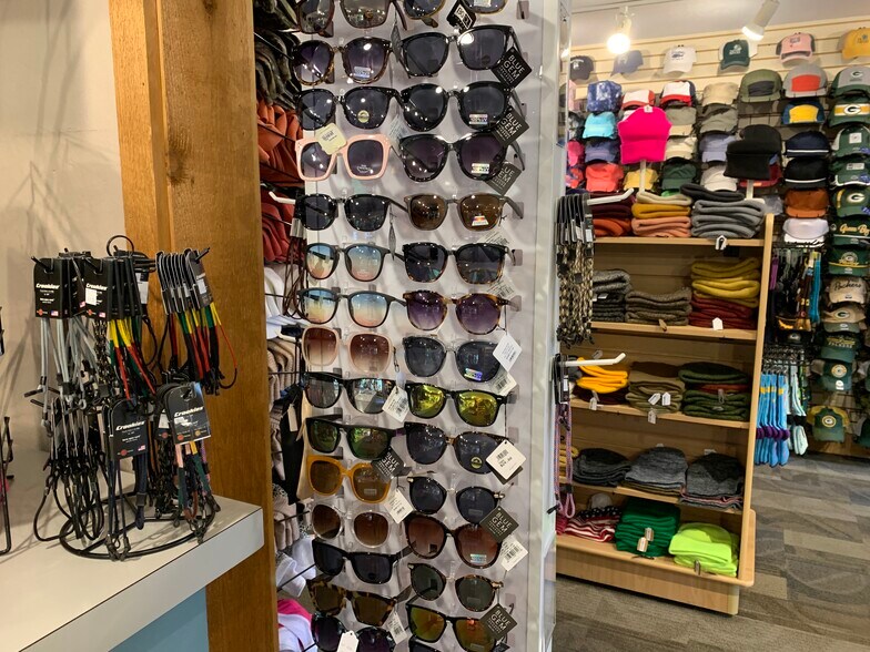 More Photos Of 4075 WI-42 Hwy, Fish Creek General Retail For Sale