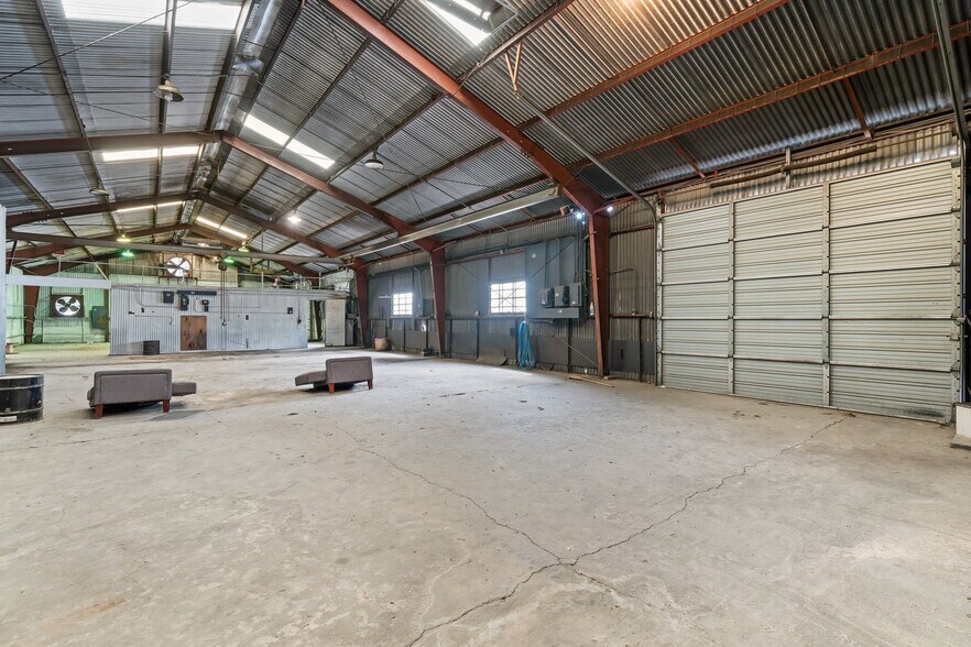 More Photos Of 3314 Carr St, Houston Manufacturing For Sale