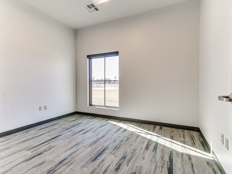 More Photos Of 8017 NW 122nd St., Oklahoma City Office For Lease