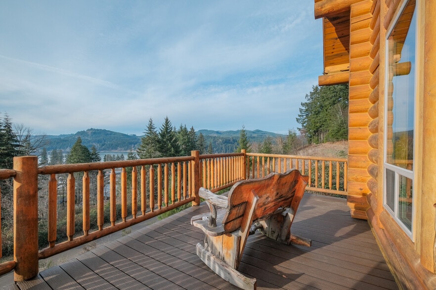 More Photos Of 6331 Lake Pointe Wy, Sweet Home Lodge Meeting Hall For Sale