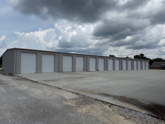 More Photos Of 141 Parham Blvd, Tullahoma Self Storage For Lease