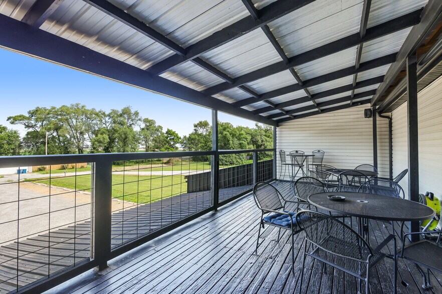 More Photos Of 519 N Main St, Caseyville General Retail For Sale