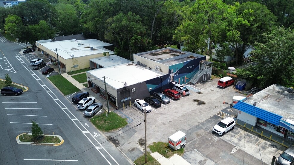 More Photos Of 586-590 S Edgewood Ave, Jacksonville General Retail For Lease