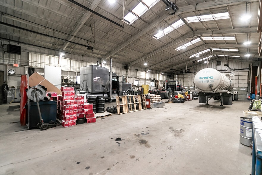 More Photos Of 56 US 46 Hwy, Columbia Distribution For Lease