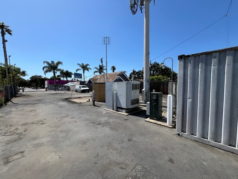 More Photos Of 1325 S Main St, Santa Ana Land For Lease