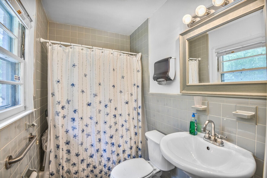 More Photos Of 1701 Maydale Dr, Silver Spring Assisted Living For Sale