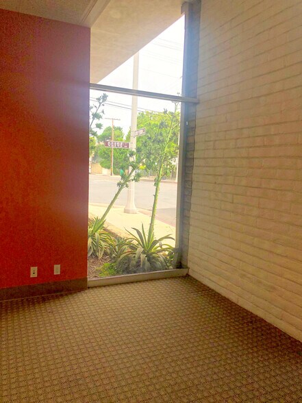 More Photos Of 433 E Canon Perdido St, Santa Barbara Office For Lease