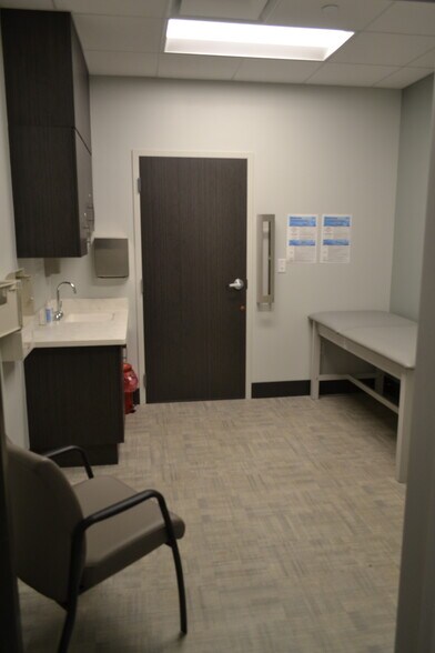 More Photos Of 539 Rolling Acres Rd, Lady Lake Medical For Lease