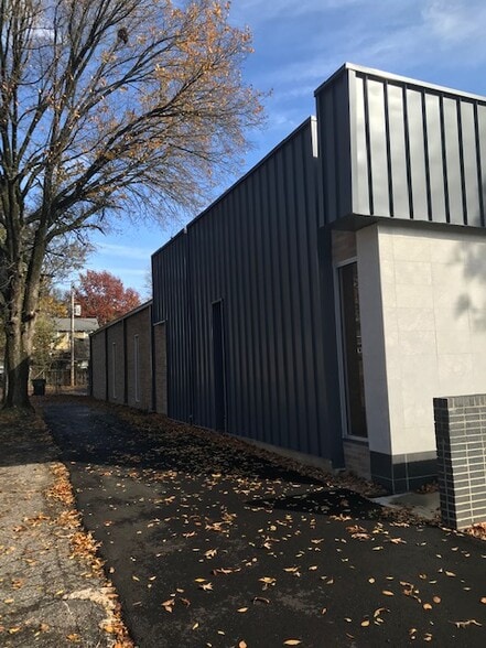 More Photos Of 1982 Madison Ave, Memphis Office For Lease