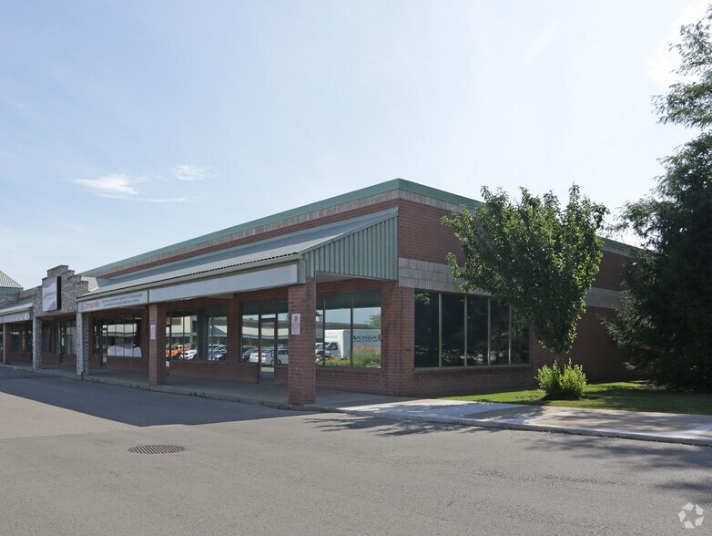 More Photos Of 903 Barton St, Hamilton Warehouse For Lease