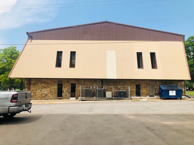 More Photos Of 1016 W Maple Ave, Duncan Office For Sale