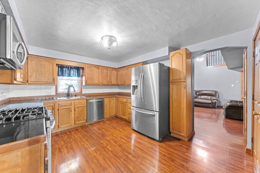 More Photos Of 29560 Reames Ln, Jonesburg Industrial For Sale