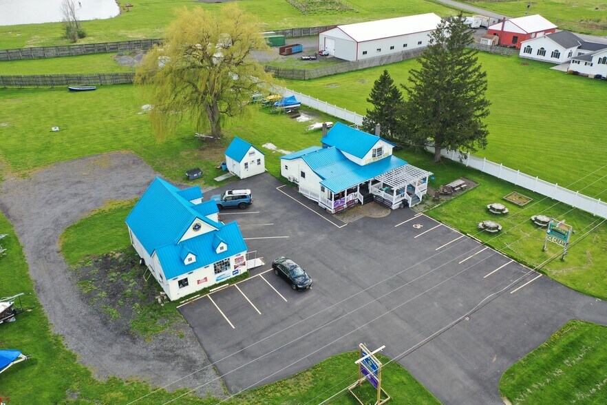 More Photos Of 3732 NY-31 Rt, Canastota Restaurant For Sale