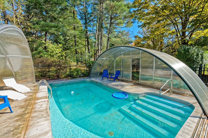 More Photos Of 5355 NY-212 Rt, Mount Tremper Hotel For Sale