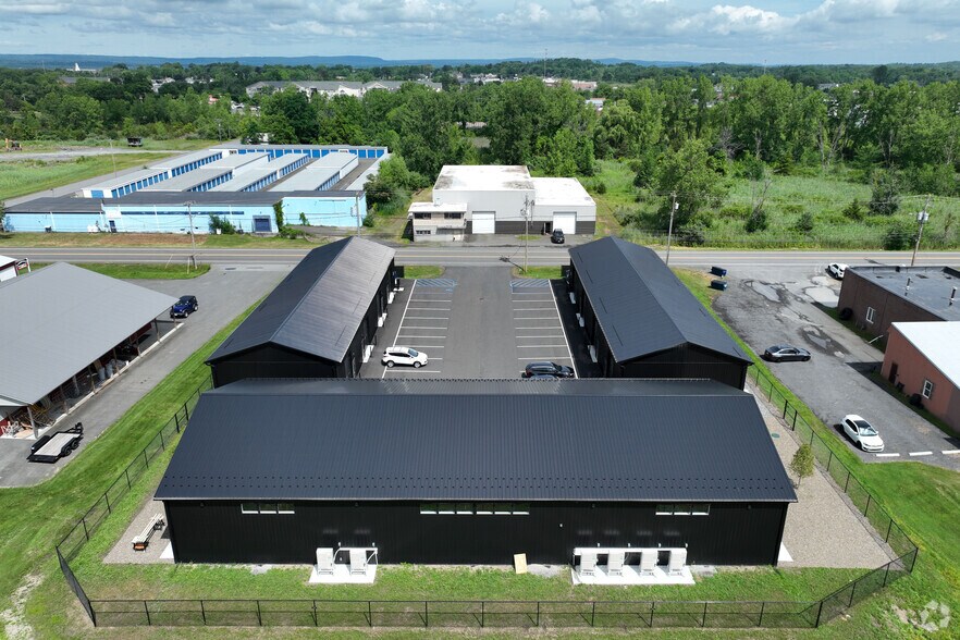 More Photos Of 25 Industrial Tract, Hudson Warehouse For Lease