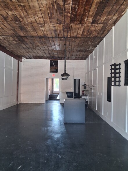 More Photos Of 116 W Main St, Union Storefront Retail Office For Sale