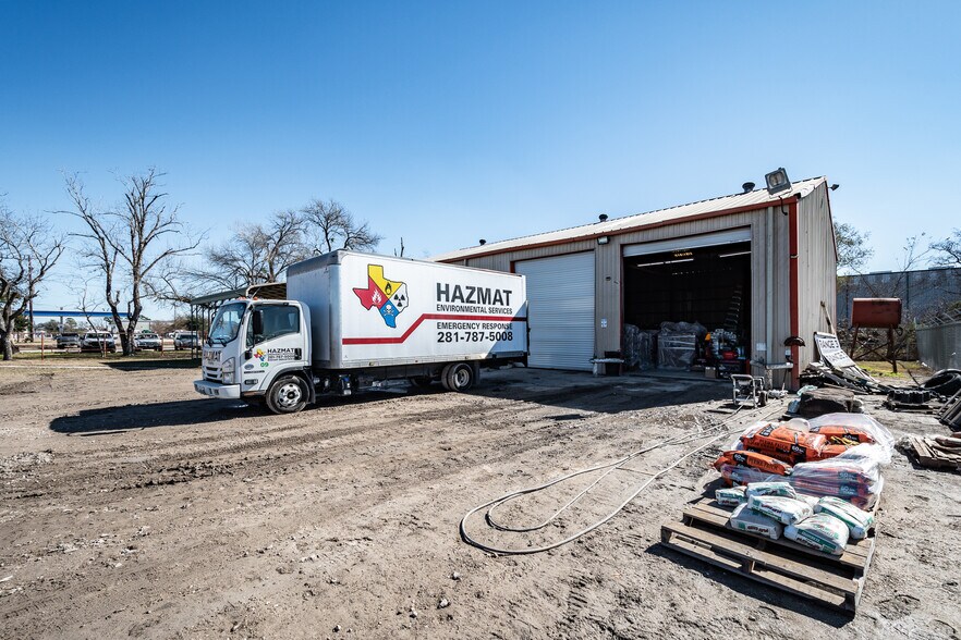 More Photos Of 8325 Miller Road 2, Houston Warehouse For Sale