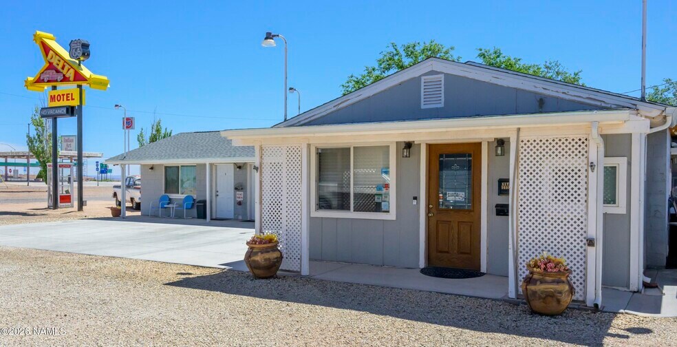 More Photos Of 2141 W 3rd St, Winslow Hotel For Sale