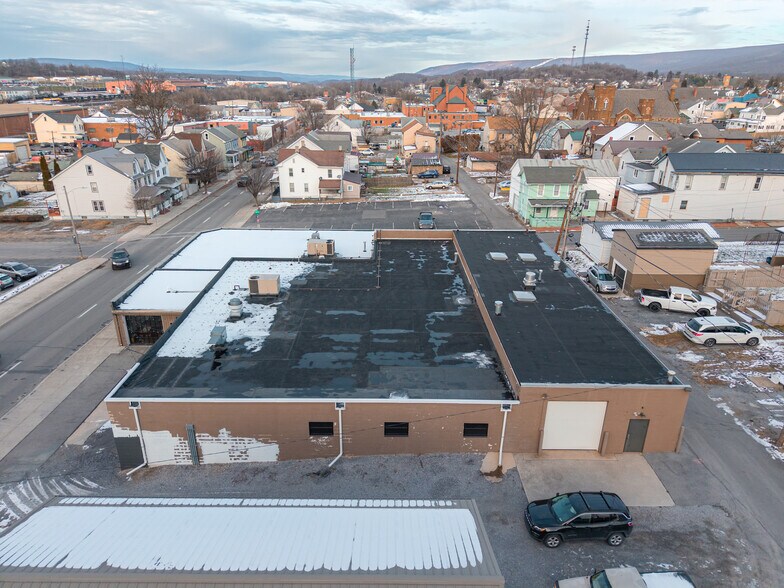 More Photos Of 601 7th Ave, Altoona General Retail For Sale