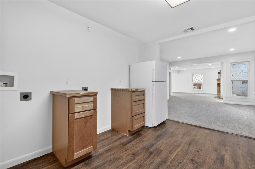 More Photos Of 822 S Johnstone Ave, Bartlesville Freestanding For Sale