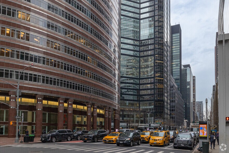 More Photos Of 885 Third Ave, New York Office For Lease
