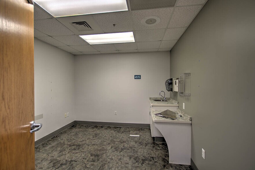 More Photos Of 2120 N 27th St, Decatur Rehabilitation Center For Sale