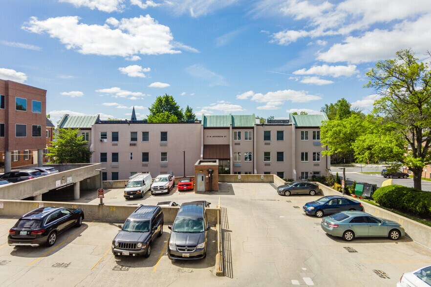 More Photos Of 17 W Jefferson St, Rockville Office For Lease