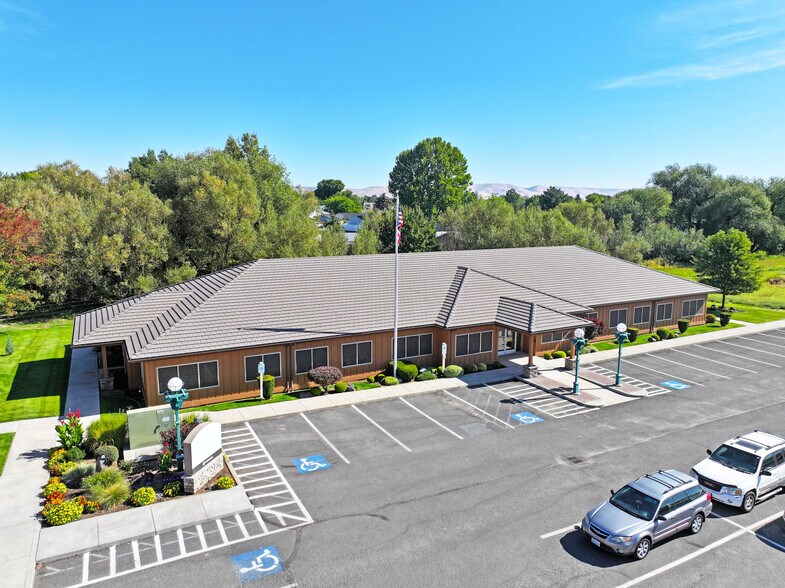 More Photos Of 1607 Creekside Loop, Yakima Medical For Lease