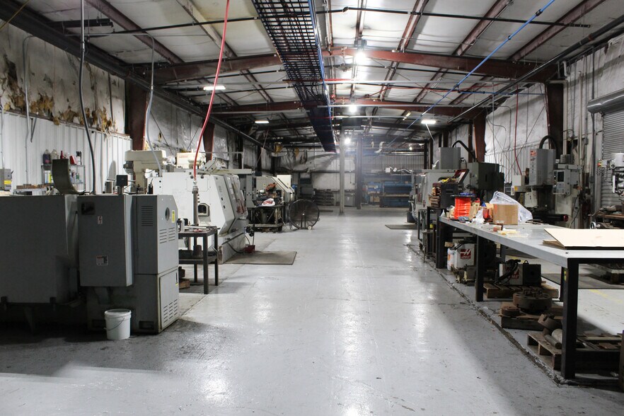 More Photos Of 8101 Fite Rd, Pearland Warehouse For Sale