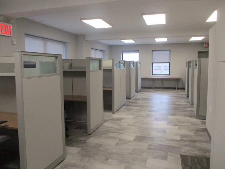 More Photos Of 90-34 161st St, Jamaica Office For Lease