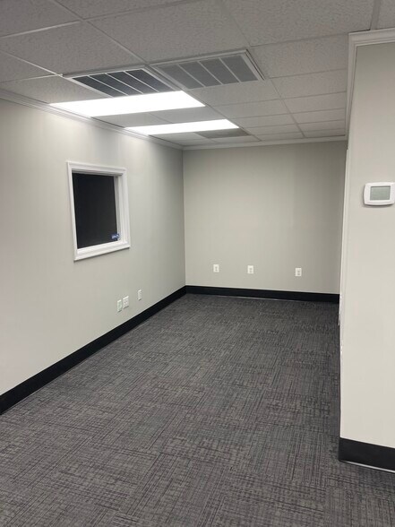 More Photos Of 13018 Pennsylvania Ave, Hagerstown General Retail For Lease