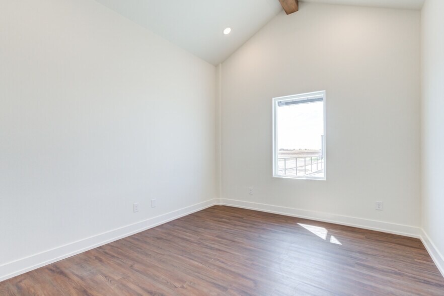 More Photos Of 3913 County Road 1350, Lubbock Industrial For Sale