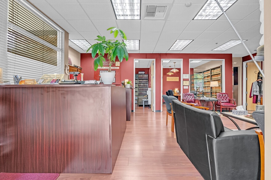 More Photos Of 1930 Del Paso Rd, Sacramento Medical For Sale