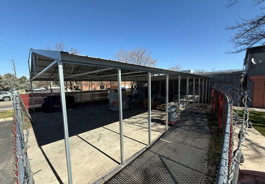 More Photos Of 700 S 17th St, Boise Flex For Lease