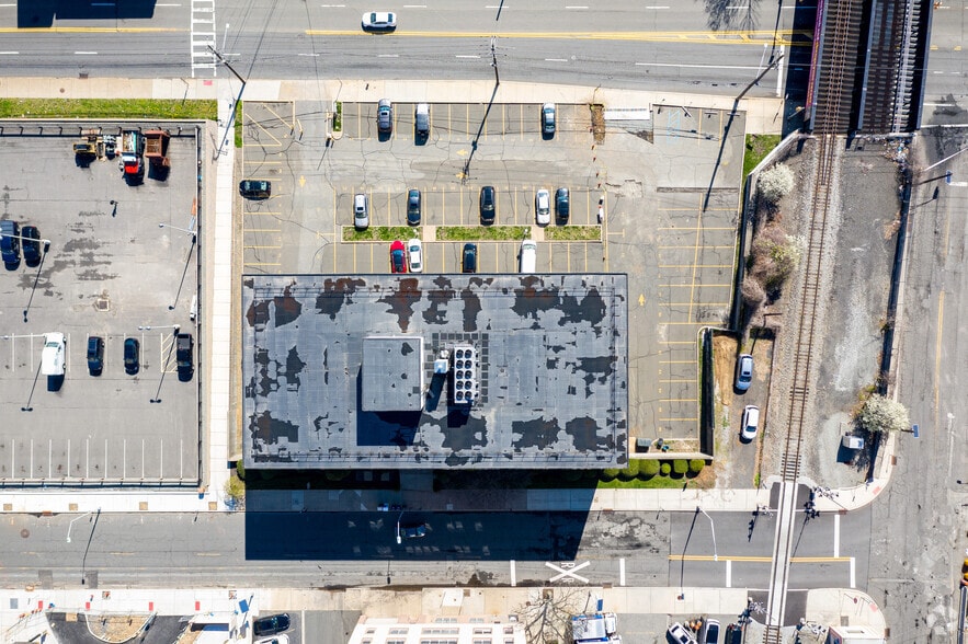 More Photos Of 190 Moore St, Hackensack Office For Lease