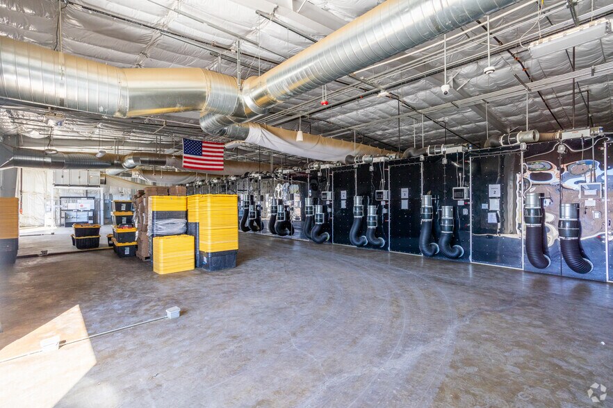 More Photos Of 301 E Laurel Ave, Lompoc Warehouse For Sale